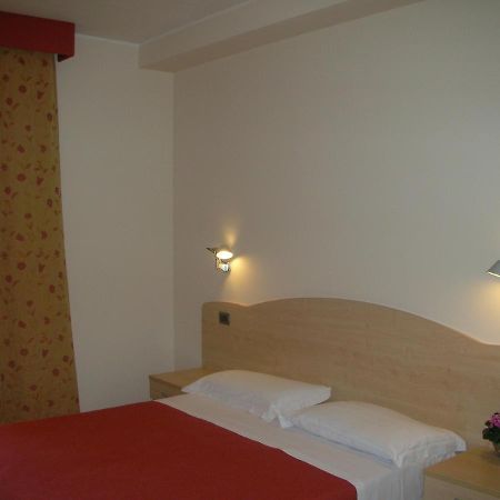 Hotel La Tartaruga Roseto degli Abruzzi Kültér fotó