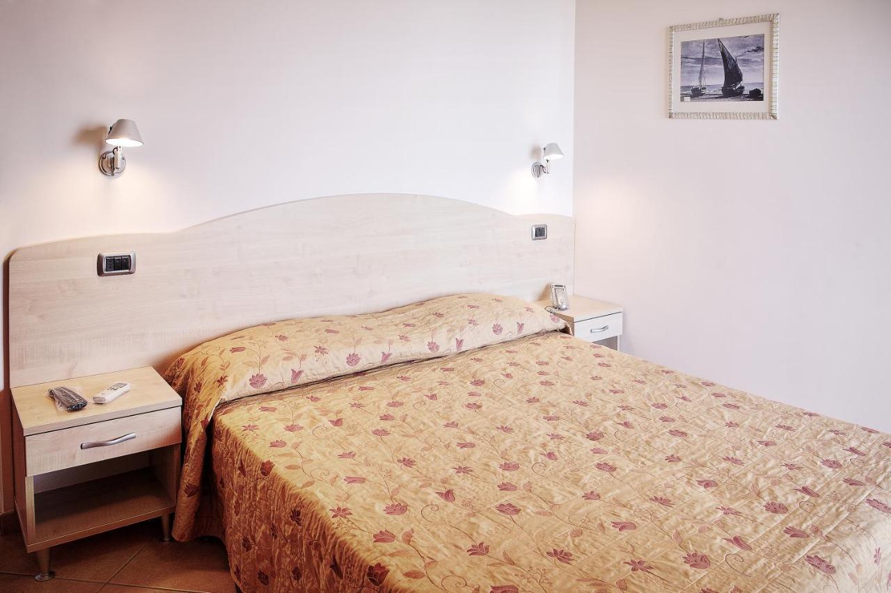 Hotel La Tartaruga Roseto degli Abruzzi Kültér fotó