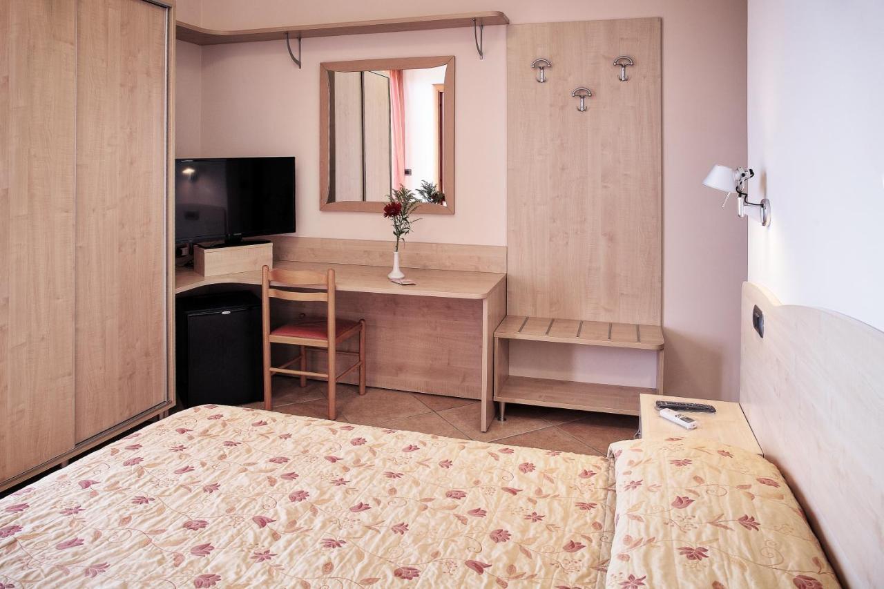 Hotel La Tartaruga Roseto degli Abruzzi Kültér fotó