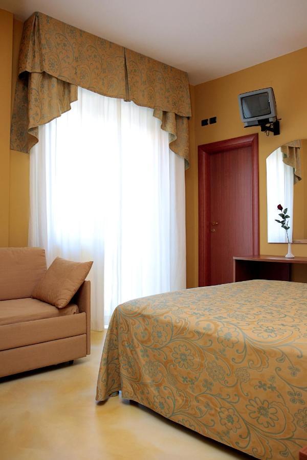Hotel La Tartaruga Roseto degli Abruzzi Kültér fotó