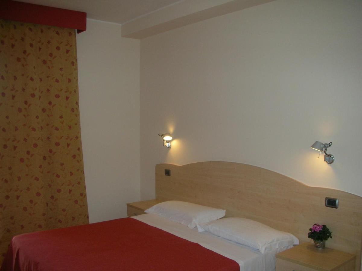 Hotel La Tartaruga Roseto degli Abruzzi Kültér fotó