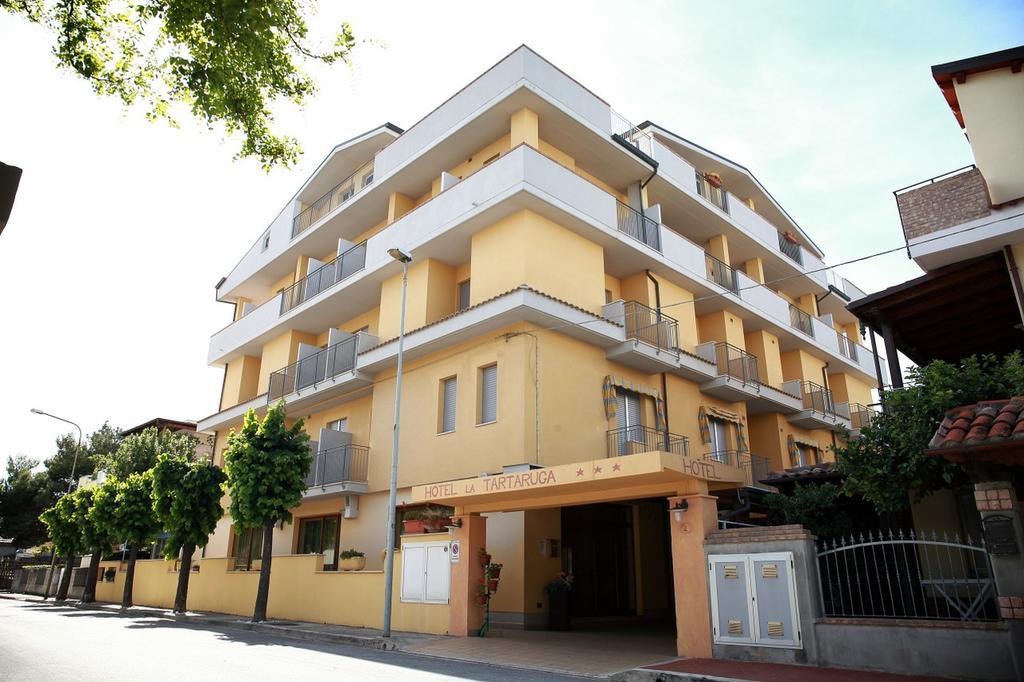 Hotel La Tartaruga Roseto degli Abruzzi Kültér fotó