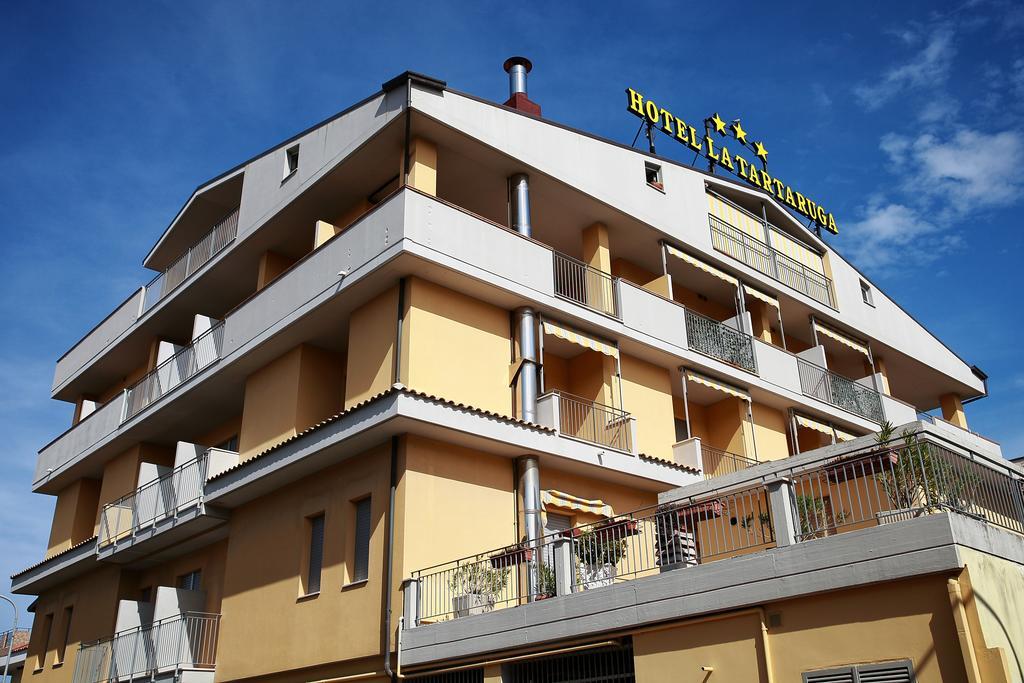Hotel La Tartaruga Roseto degli Abruzzi Kültér fotó